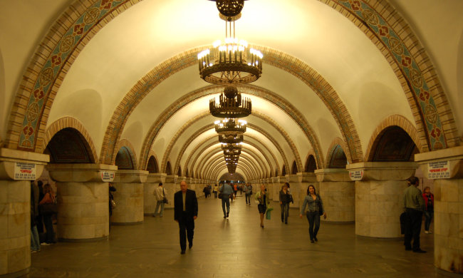 Трагедия в киевском метро: мужчина умер на глазах у всех