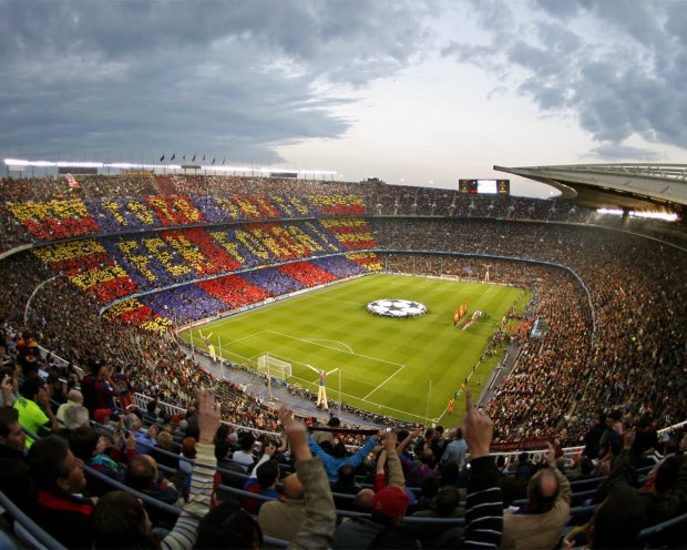 Впервые в истории: Барселона заработала миллиард долларов за сезон