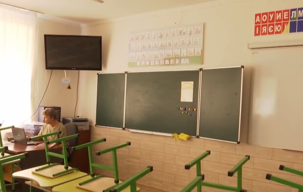 Школа, кадр из видео