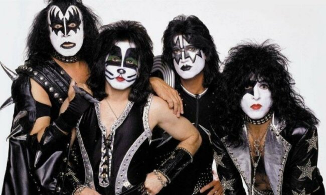 Дом вокалиста Kiss обыскала полиция