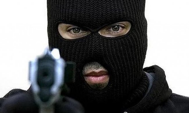 Серійного злодія затримали за напад на міліціонера