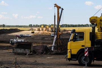 Продать за копейки: кто теперь "заправляет" добычей янтаря на Житомирщине