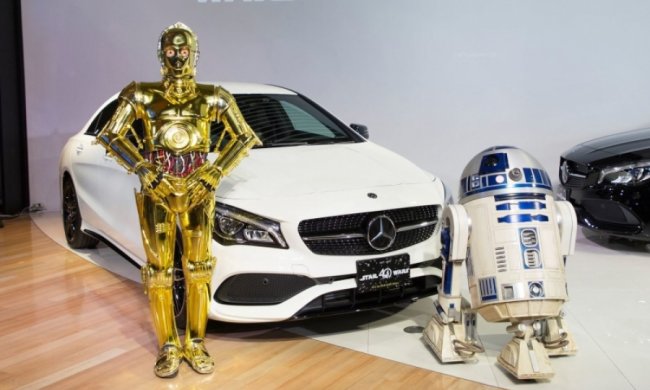 Mercedes стилизовал седан под "Звездные войны"