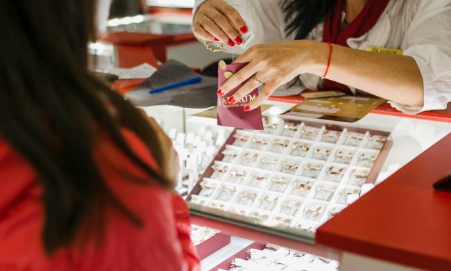 Золото может серьезно навредить человеку: кому стоит навсегда отказаться от таких украшений