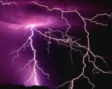 У США 5-річного хлопчика вбила блискавка