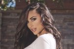 Ана Чері роздяглася, щоб поділитися радістю: фото 18+