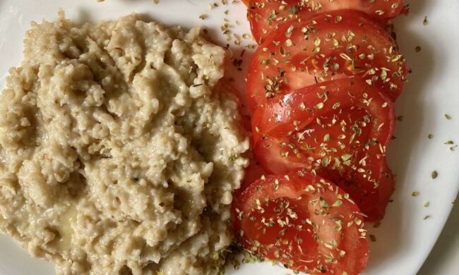 Простий рецепт вівсянки полюбиться навіть найприскіпливішим ненависникам такого сніданку