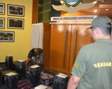 Міжнародний скандал: копи скрутили співробітників посольства Росії
