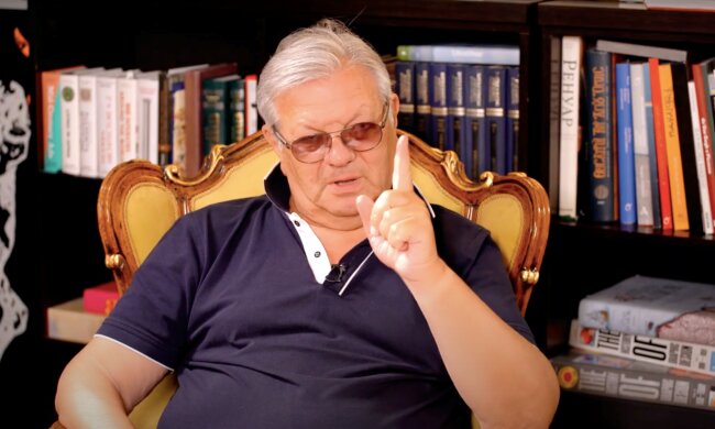 Илья Ноябрев