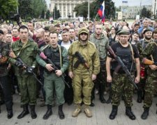 Привет из Северной Кореи: боевики взяли в плен чиновников
