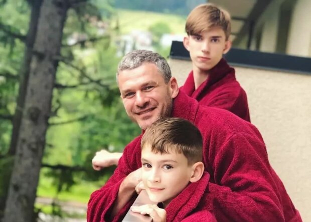 Арсен Мирзоян с сыновьями, фото с Instagram