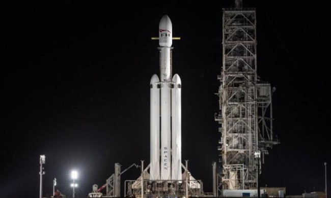 Це просто неймовірно: божевільні кадри старту Falcon Heavy