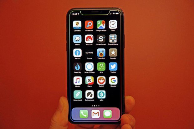 Apple представила суперчехол для iPhone по цене смартфона