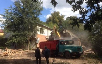 Будинок російських пенсіонерів знесли разом із тваринами
