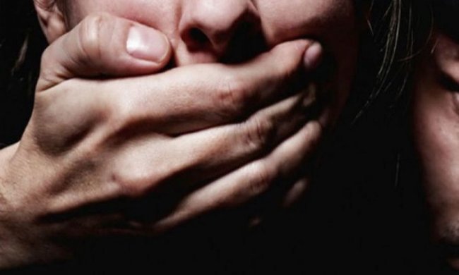 В Киеве негодяй поиздевался над девушкой и бросил умирать: детали ЧП