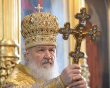 Бездонная нищета: главный поп России пожаловался бездомным на жизнь