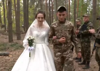 Христина і Віталій, фронтове весілля. Скріншот з відео