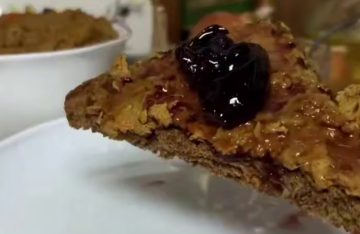 Паштет, кадр из видео