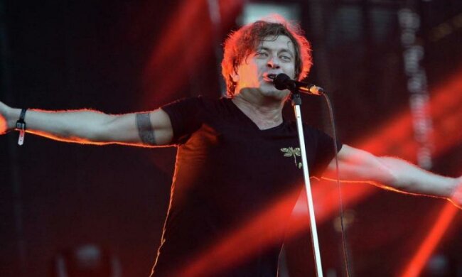 Соліста Бі-2 змусили написати полковнику