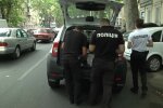 "Я цар і бог, йдіть на*уй"": озвірілий одеський суддя накинувся на копів, відео скандалу 18+