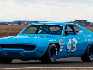 Plymouth Road Runner, carscoops