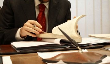 Зловмисники розтрощили офіс кримських адвокатів