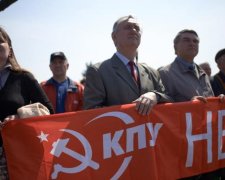 Недобитки Януковича и Симоненко продолжают тянуть деньги из украинцев