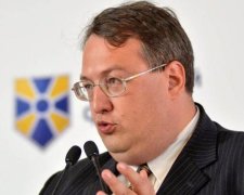 В МВД заступились за совдеповскую футболку Глуховери