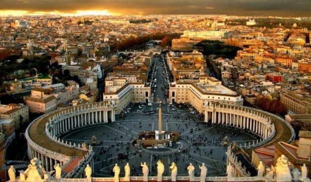 Скандал в Ватикане: в утечке информации обвинили пятерых человек
