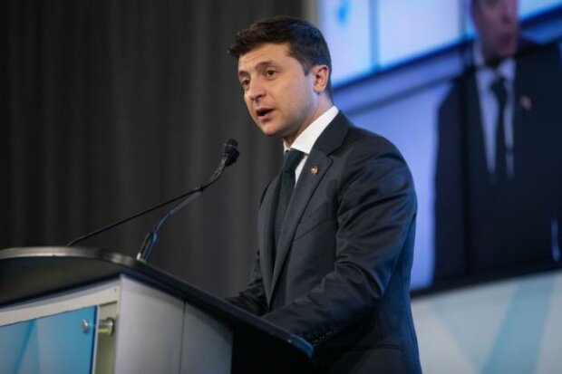 "Готуйте гроші": Зеленський на форумі YES закликав іноземців "вкладатися" у Франківськ