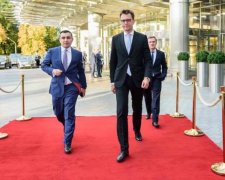 "Я зі шляху не зверну": Володимир Омелян про ворогів, корупцію та Майбах дружини