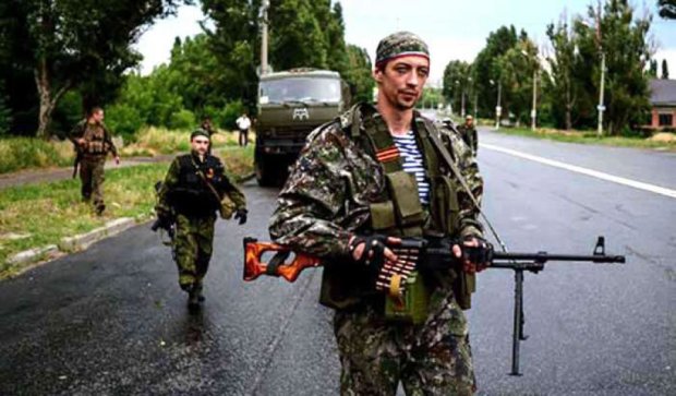 В Донецке начались столкновения между ДНРовцами и "казачками"