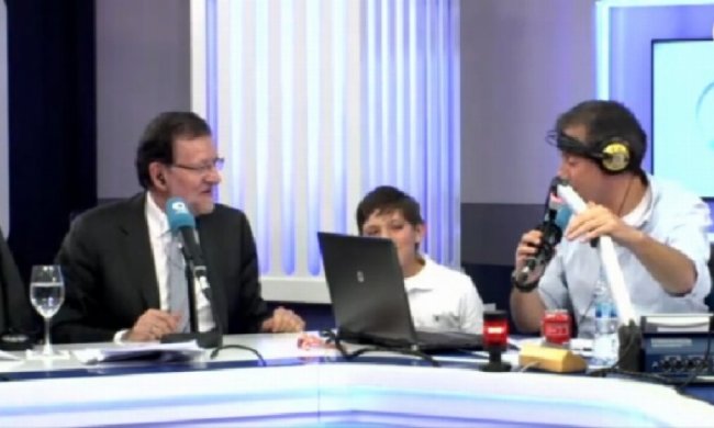 Прем’єр Іспанії коментував матч «Реал»-«Шахтар» у прямому ефірі (відео)