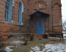Терористи знищили 8 українських православних церков на Луганщині