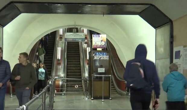 Киевское метро подготовило горожанам новые "сюрпризы", - без 5-дневного запаса масок - ни ногой