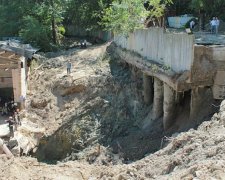 Аварія, через яку кияни на два дні залишилися без води (фото)