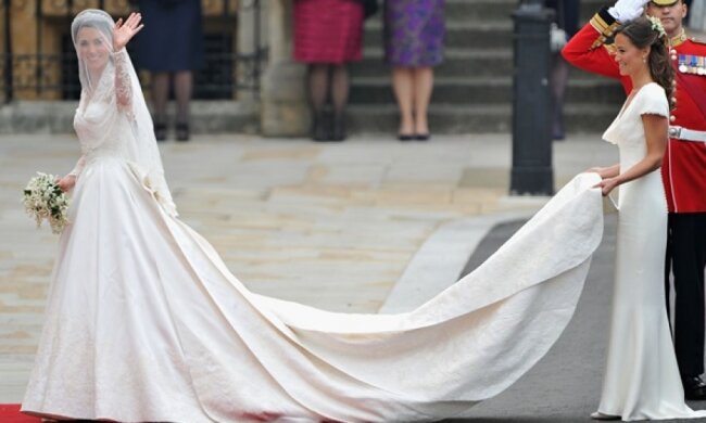 Культові весільні сукні: Одрі Хепберн та Мішель Обама  (фото)