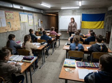 підземна школа укриття діти навчання