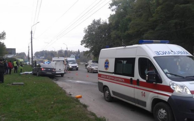 Жахливе ДТП в Одесі: вантажівка протаранила маршрутку, багато жертв
