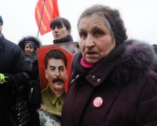 Родовая память палачей: историк объяснил феномен культа Сталина