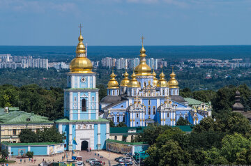 Свято-Михайловский Златоверхий собор-фото ИНФОЛАЙФ