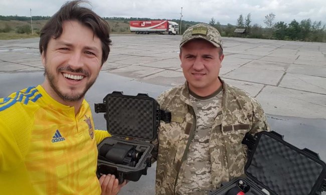 Сергій Притула допомагає українській армії