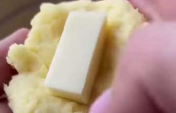 Картофельные сырники, кадр из видео