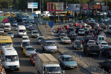 Київ перетворився на суцільний затор: опубліковано карту 


