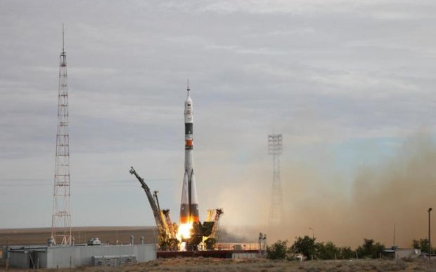 Появилось видео, как российская ракета устроила пожар в Казахстане