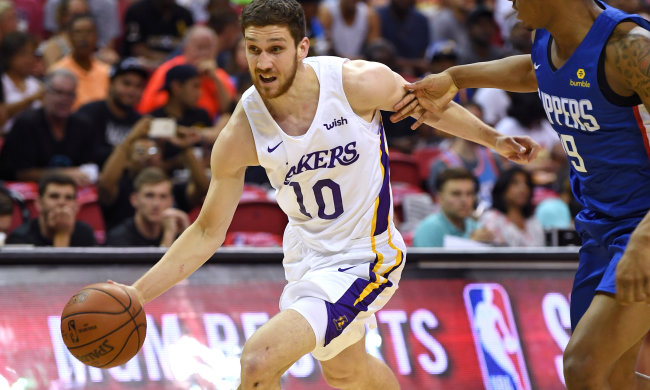 Украинские баскетболисты сыграли в НБА и приковали тысячи зрителей к экранам: видео