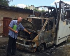 Вночі спалили автомобіль відомого вінницького волонтера (фото)
