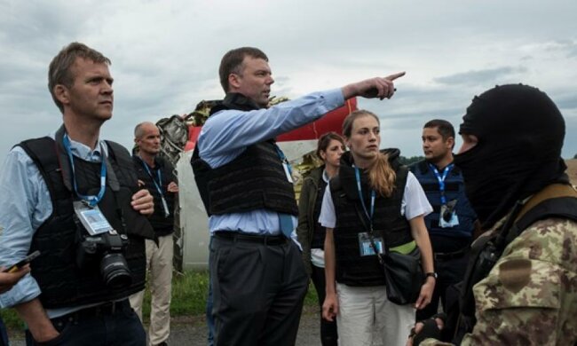 ОБСЕ зафиксировала нарушения при отводе техники боевиками