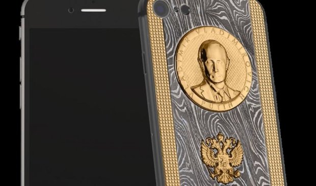 Золотого Путина прилепили на iPhone 7