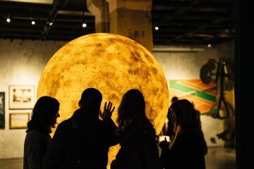 Украинцы, выставка, фото из соцсетей